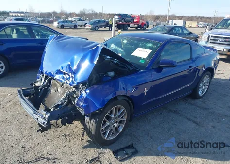 2014 Ford Mustang V6 Premium z USA, uszkodzony, nr VIN 1ZVBP8AMXE5202355